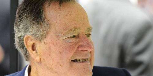 En intensivo George Bush padre