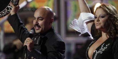 Lupillo llevará restos de su hermana a California