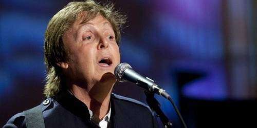 Subastan objetos del concierto para afectados por Sandy