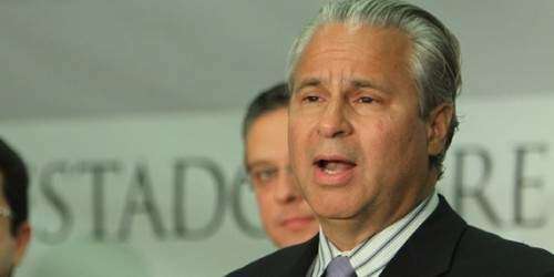 Niegan aumento en el agua y la luz