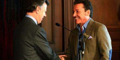 Ricardo Montaner recibe la nacionalidad colombiana