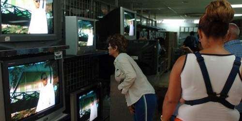 Radio y televisión cubana censuran la vulgaridad y banalidad