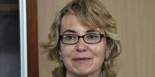 Testifica congresista tiroteada a favor del control de armas