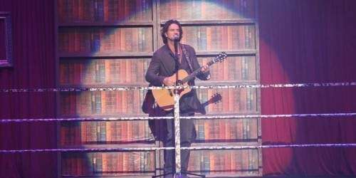 Conquista Arjona a su público en el ‘Choliseo’