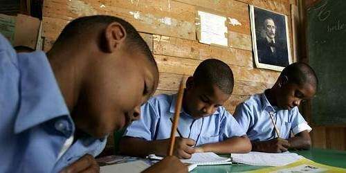 Profesores dominicanos no creen que España lo haga mejor