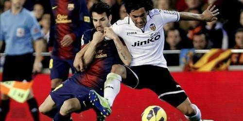 Un buen Valencia neutralizó el fútbol del Barcelona