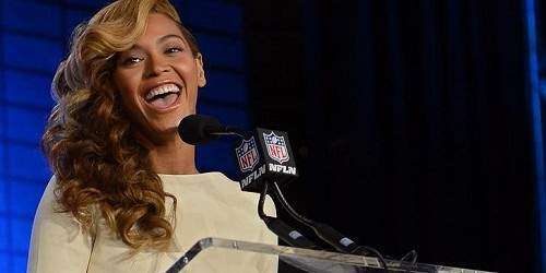 Beyoncé sorprende en conferencia del Super Bowl XLVII