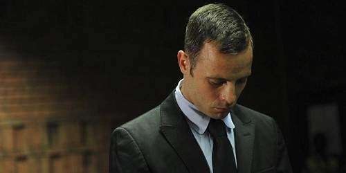 Tribunal aplaza libertad bajo fianza a Pistorius