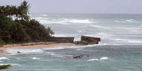 Posibilidad de lluvia y resacas fuertes