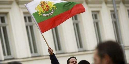 Búlgaros avizoran elecciones anticipadas tras la dimisión del Gobierno