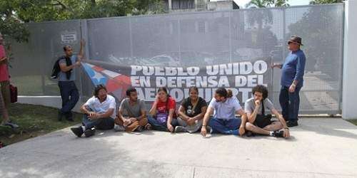 Realizan ‘sit-in’ en actividad con el Gobernador (galería)