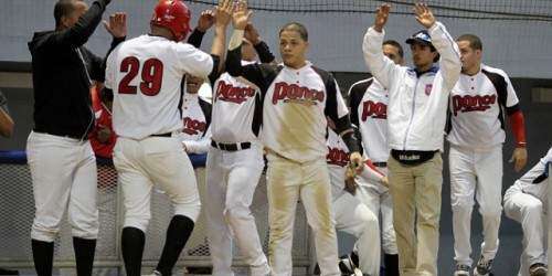 Ponce obliga cuarto juego en final de sóftbol