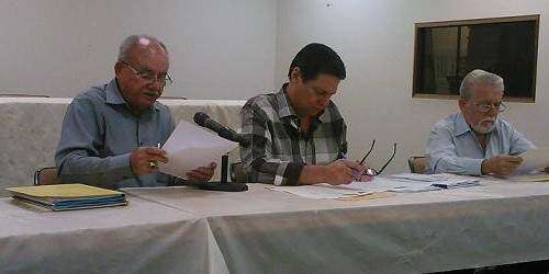 Pensionados arremeten contra reformas a Retiro