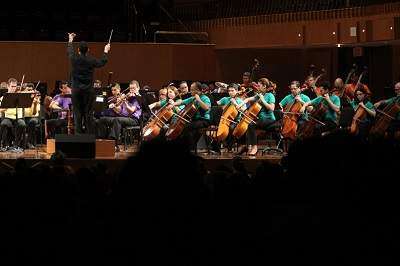 La Sinfónica lleva su concierto a los niños (galería)