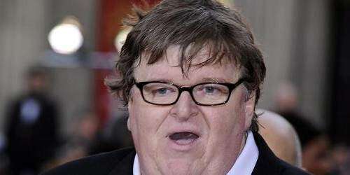 Michael Moore glorifica a Chávez