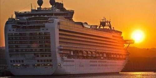 Carnival evacuará pasajeros de un crucero con fallos técnicos