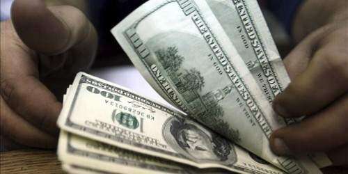 Aduanas incauta $600 mil en auto abandonado