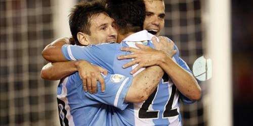 Vamo’ vamo’!: Argentina golea para confirmar su liderato
