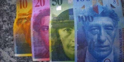 Suizos votan hoy para controlar sueldos de altos ejecutivos