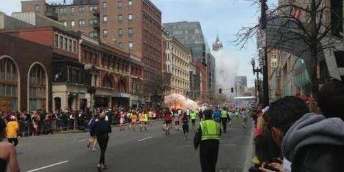 Tres muertos y 133 heridos por explosiones en la meta del Maratón de Boston