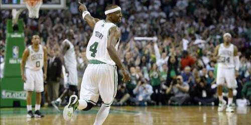 NBA: Con vida los Celtics de Boston