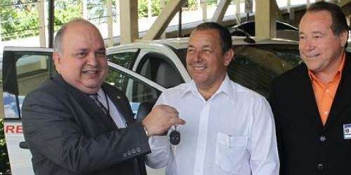 Denuncian aumento de sueldo a alcalde de Maricao