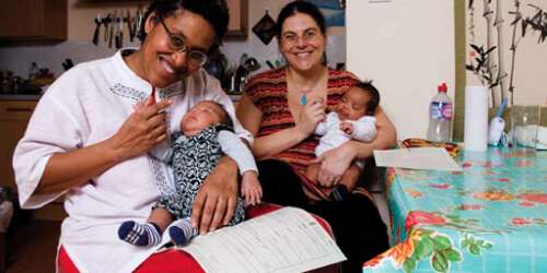 Una familia con dos madres presenta su ejemplo en el Senado