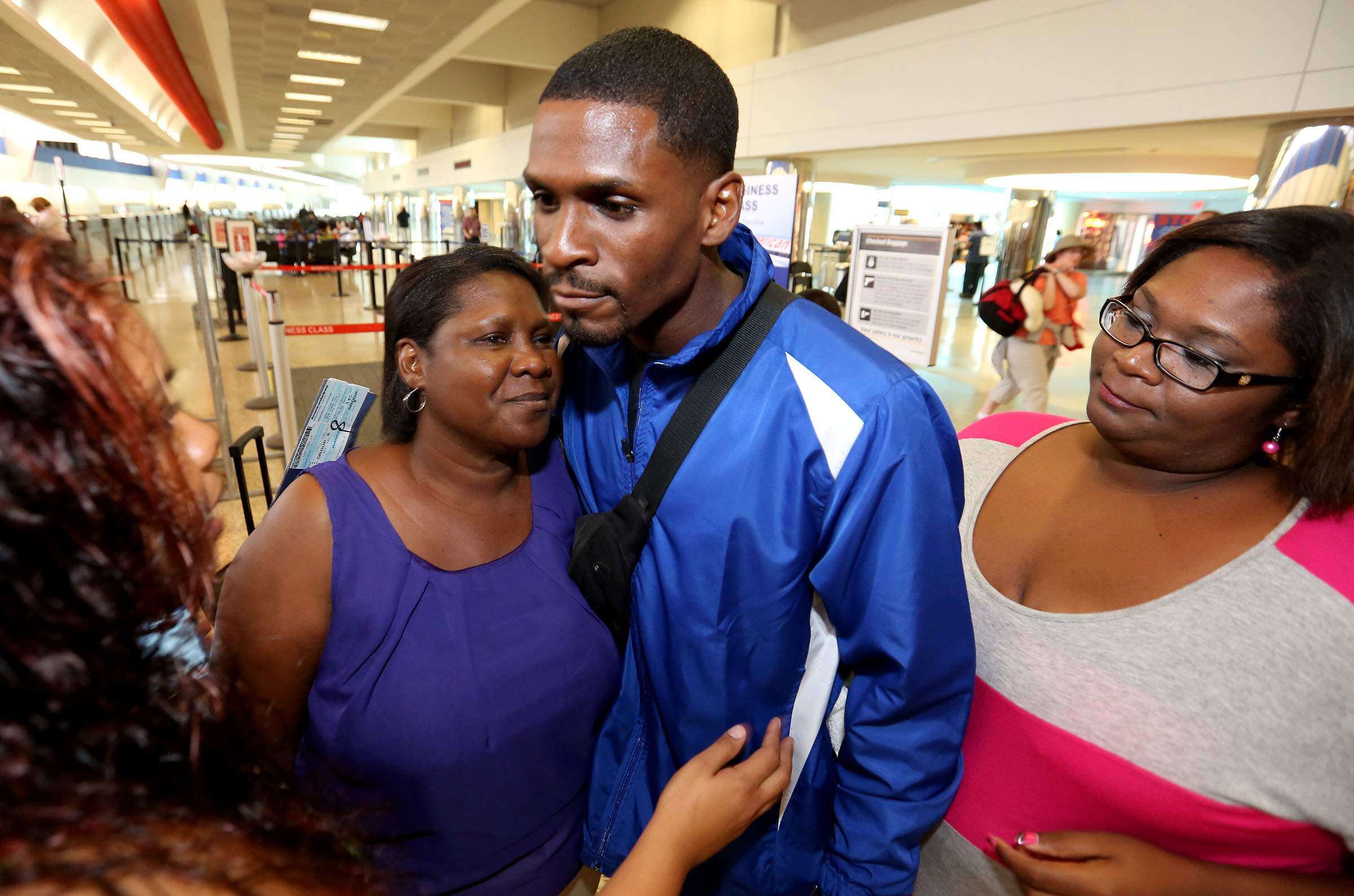 Maleta llena de sueños: ‘Chelo’ se fue pa’ Escocia (galería y vídeo)