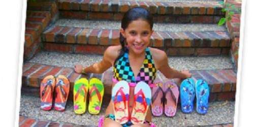 Quinceañera vende millones en chanclas