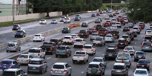 Autoridades buscan a dos hombres en Bayamón, se forma congestión