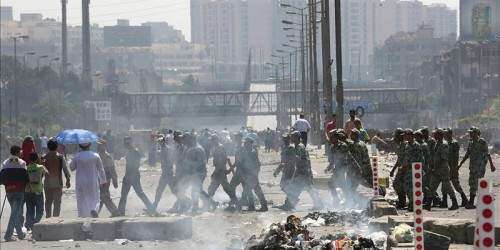 72 muertos y 292 heridos en manifestaciones en Egipto