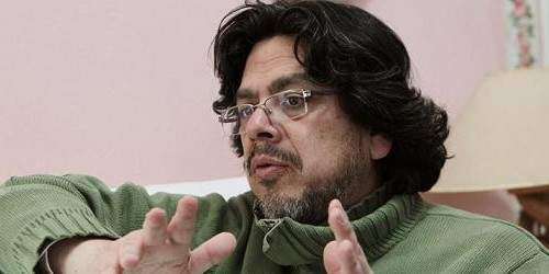 Fernando Iwasaki cree que aún en crisis, ‘no se escribe ni se lee menos’