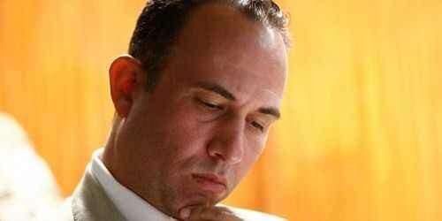 Renuncia el representante Eduardo Ferrer, dice que los chavos no le dan