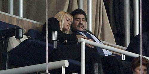 Maradona se separa de su novia Rocío Oliva