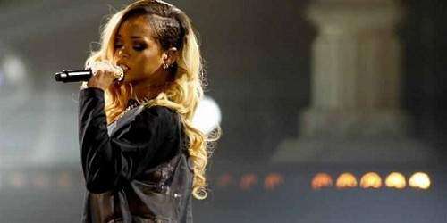 Rihanna gana juicio por uso de su imagen en camisetas