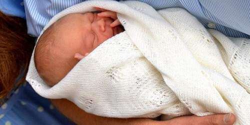 Isabel II conoce a su bisnieto