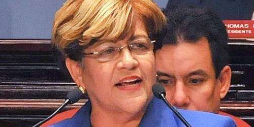 Mayita no va al juego de los Leones