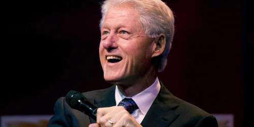 Clinton trae ideas para impulsar la energía renovable en PR