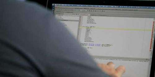 Señalan falta de libre competencia en selección de sistema de récords médic