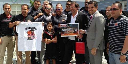 Homenaje a los Piratas en Fortaleza