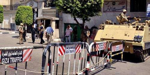Ejército y Policía cierran la plaza Tahrir y algunas avenidas de El Cairo