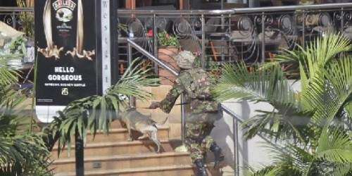 Tres de los rebeldes que mataron decenas de personas en Kenia vivían en EEU