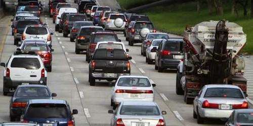 Pesadas las principales vías y accidente leve en Dorado