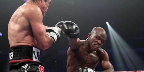 Bradley vence a Márquez por decisión dividida