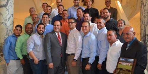 Doble A: Cámara rinde homenaje al trabuco campeón de Cidra