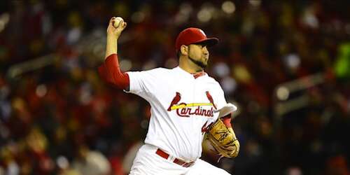 Aunque no fue su mejor temporada, Mujica se queda en los Cardenales