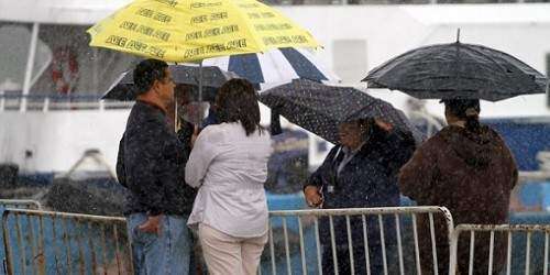 Onda tropical trae lluvias