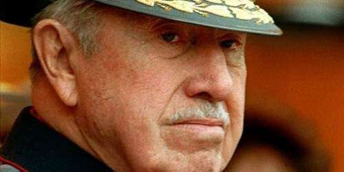 Policía secreta de Pinochet pagó a periodistas para mentir sobre crímenes d