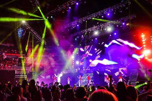 ‘Beliebe it or not’… Justin Bieber se apoderó del Choli (galería & vídeo)