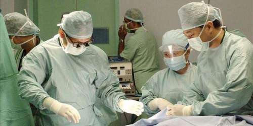 Piden certificar metodología de reválida médica